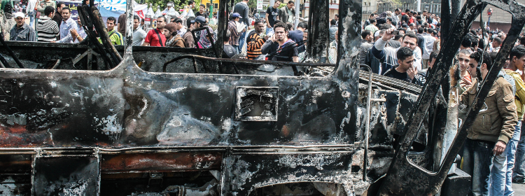 Burned bus Cairo, by Constance Marten, Wild Culture, ©2015