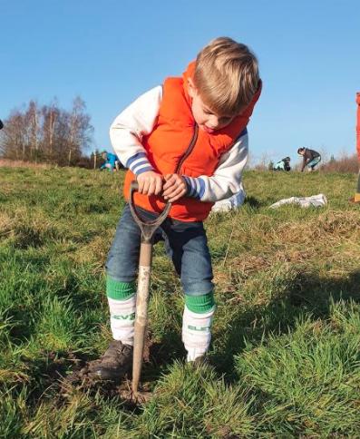 Planting trees in Sheffield, journal of wild culture, ©2020