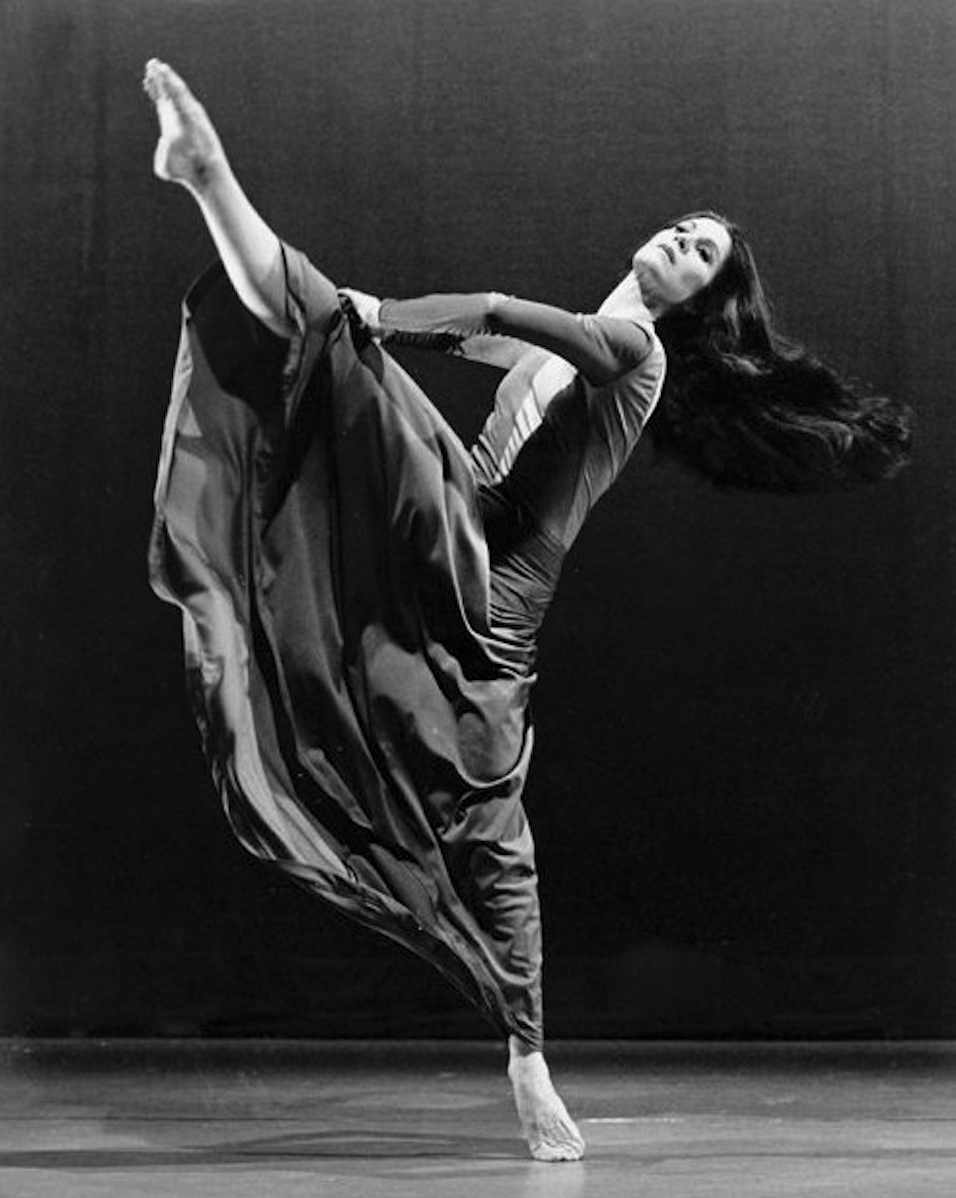 Patricia Beatty dancer, by Andrew Oxenham, journal of wild culture ©2020